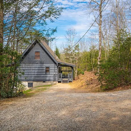 Trail Head By Stony Brook Cabins